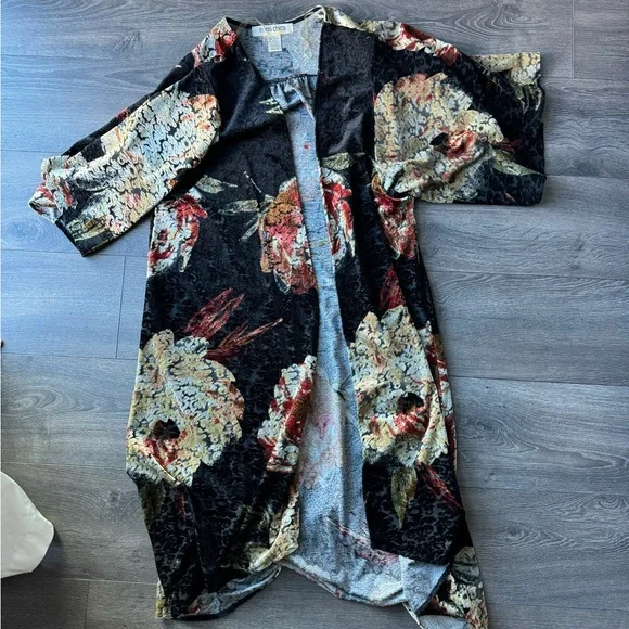 Velour Floral Print Duster Cardigan - Picture 5 of 7